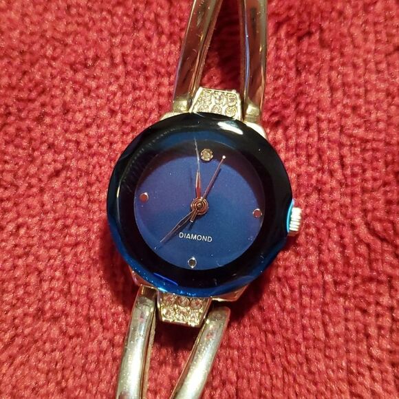 Silvertone & Cobalt Blue Diamond‎ Face Silvertone Band Ladies Watch - Picture 5 of 7